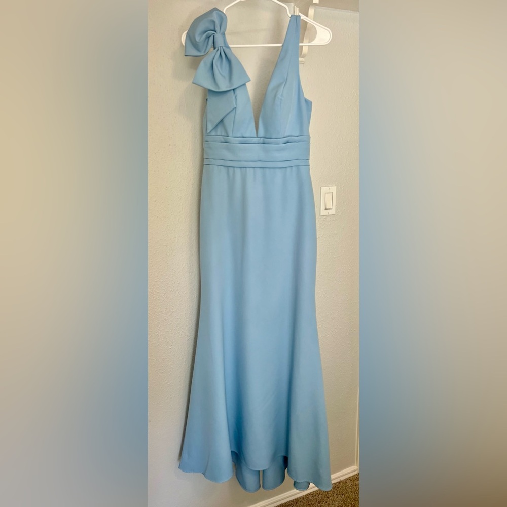 Sz 4 Ieena for Mac Duggal Plunging V-Neck Bow Shoulder Sleeveless A-line Dress